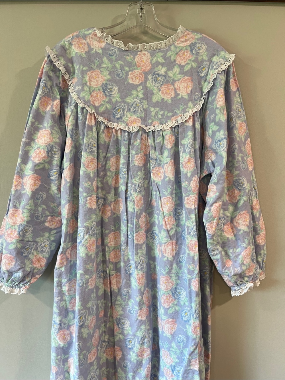 Lanz of Salzburg - Floral Flannel Cotton nightgown, Pastel Lavender & Pink, 1x - Picture 2 of 7